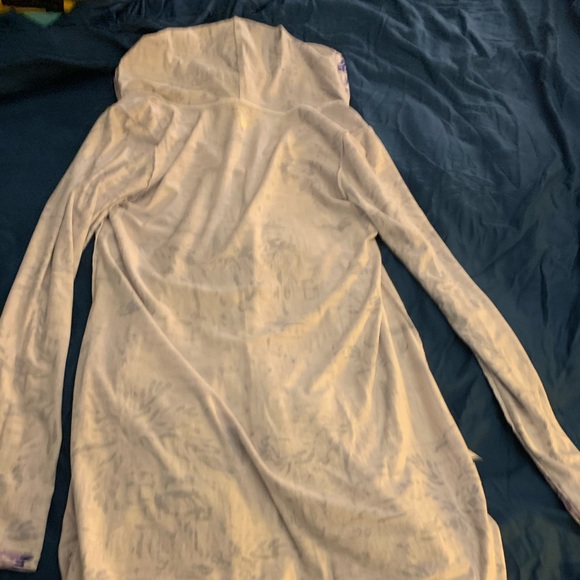 Blue roses flowery dress stretchy and form fitting - Picture 7 of 7